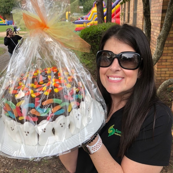 Welcome to my closet!!  🛍Happy Shopping🛍 - Picture 2 of 8